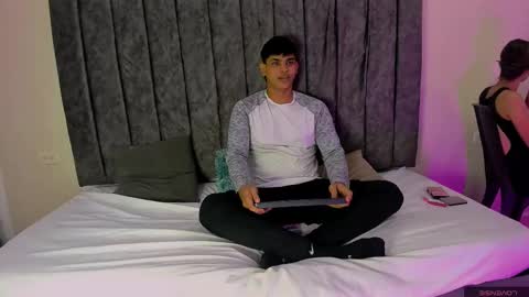 Snapshot of ivy_and_joseph chatting on March 4, 2025, 1:17 pm ivy_and_joseph online show from March 4, 2025, 1:17 pm