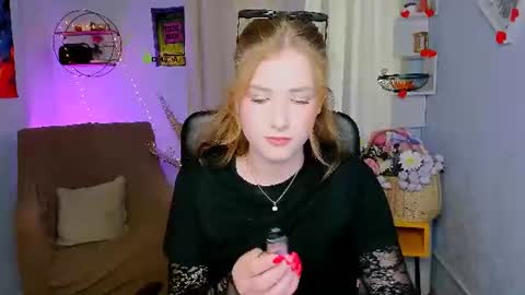 Snapshot of ivy_frost chatting on July 10, 2026, 12:19 pm Ivy online show from July 10, 2026, 12:19 pm