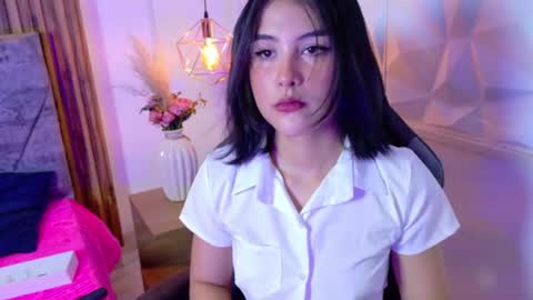 Ivy Gloom online show from July 18, 2026, 6:45 pm