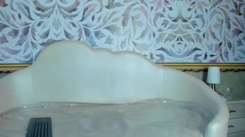 Snapshot of ivy_rae_xxx chatting on October 8, 2025, 3:20 pm Ivy Rae online show from October 8, 2025, 3:20 pm