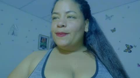 ivydesouza online show from July 7, 2026, 2:36 am