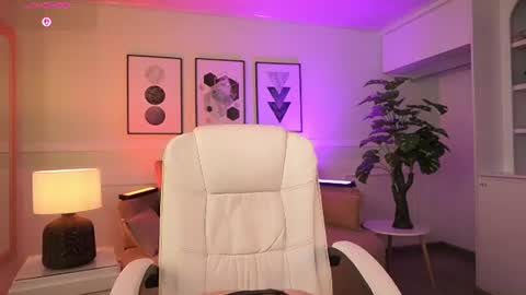 Ivy Grabes online show from July 28, 2026, 12:48 pm