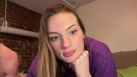 ivygrave online show from June 30, 2026, 2:56 am
