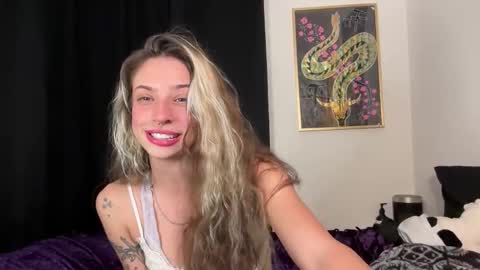 ivy gray online show from November 20, 2025, 3:07 am