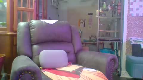 ivyjane3522 online show from April 27, 2026, 2:20 am