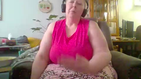 ivyjane3522 online show from April 29, 2026, 5:17 pm