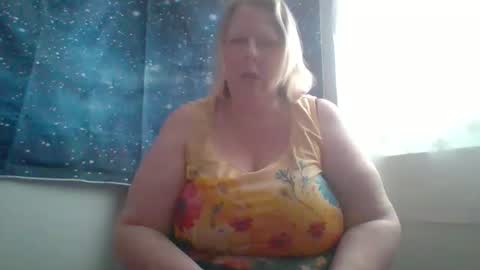 ivyjane3522 online show from April 30, 2026, 12:00 pm