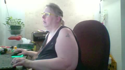 ivyjane3522 online show from May 13, 2026, 2:36 pm