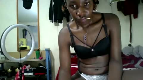 ivyk_ online show from April 9, 2026, 1:05 am