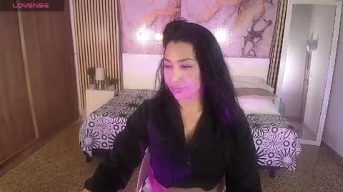 ivyshine7 online show from May 1, 2026, 7:18 pm