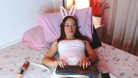 Ivy online show from December 17, 2024, 8:43 pm