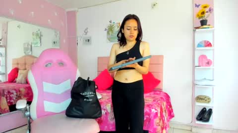 Snapshot of ivyyemerald_ chatting on July 3, 2026, 3:29 pm IVY online show from July 3, 2026, 3:29 pm