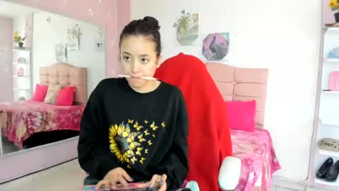 Snapshot of ivyyemerald_ chatting on July 8, 2026, 1:59 pm IVY online show from July 8, 2026, 1:59 pm