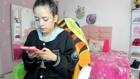 Snapshot of ivyyemerald_ chatting on July 21, 2026, 12:29 pm IVY online show from July 21, 2026, 12:29 pm