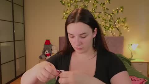Daisy online show from June 15, 2026, 2:36 am