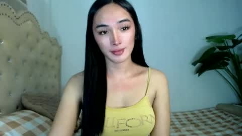 iwillcum4u_ online show from June 14, 2026, 1:13 pm