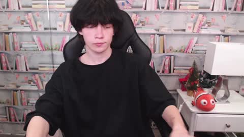 Snapshot of iwillfall_ chatting on December 11, 2024, 9:09 am Maxim online show from December 11, 2024, 9:09 am