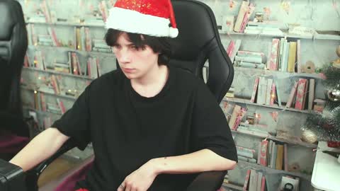 Snapshot of iwillfall_ chatting on December 26, 2024, 8:42 pm Maxim online show from December 26, 2024, 8:42 pm