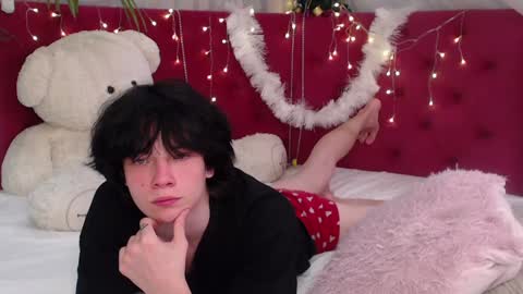 Snapshot of iwillfall_ chatting on January 8, 2025, 1:11 am Maxim online show from January 8, 2025, 1:11 am