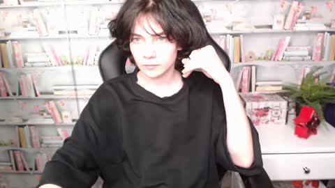 Snapshot of iwillfall_ chatting on February 27, 2025, 8:42 pm Maxim online show from February 27, 2025, 8:42 pm