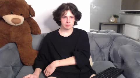 Snapshot of iwillfall_ chatting on March 1, 2025, 1:11 am Maxim online show from March 1, 2025, 1:11 am