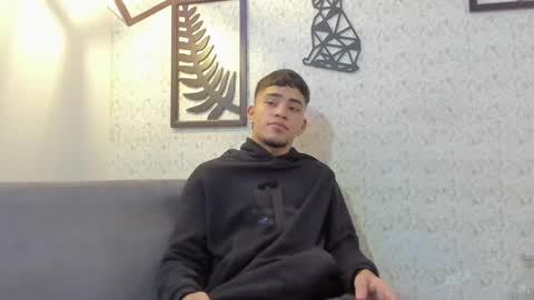 izaack online show from December 16, 2024, 3:30 am