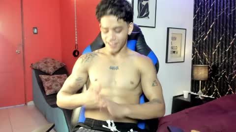 izaack online show from April 24, 2026, 12:40 pm