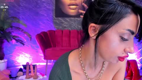 izabelatessa online show from May 12, 2026, 7:22 pm