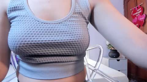 Snapshot of izelevans chatting on January 19, 2026, 11:03 am izelevans online show from January 19, 2026, 11:03 am