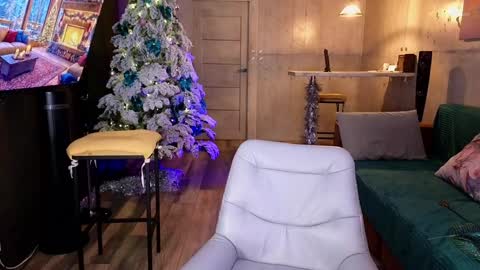 izi online show from December 14, 2024, 9:24 pm