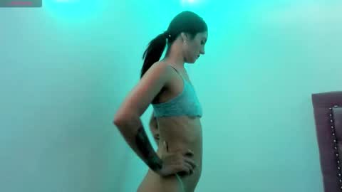 Snapshot of izzy_cum chatting on October 19, 2025, 3:45 pm Izzy online show from October 19, 2025, 3:45 pm