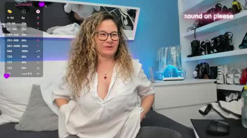 Izzy Mendosa online show from May 14, 2026, 11:17 am