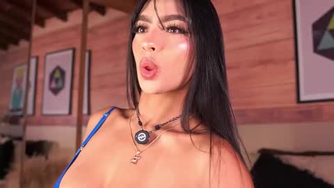 Snapshot of izzywild1 chatting on November 12, 2025, 11:54 am izzywild1 online show from November 12, 2025, 11:54 am