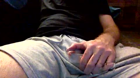 Snapshot of j0n275 chatting on August 5, 2026, 10:01 pm j0n275 online show from August 5, 2026, 10:01 pm