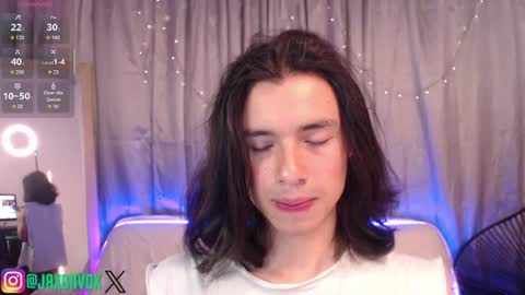 Snapshot of j_a_x_x_x_o_n chatting on July 6, 2026, 11:51 am Hey im Jaxxxon check my info online show from July 6, 2026, 11:51 am