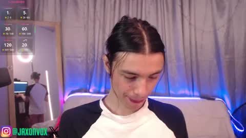 Snapshot of j_a_x_x_x_o_n chatting on July 9, 2026, 1:26 pm Hey im Jaxxxon check my info online show from July 9, 2026, 1:26 pm