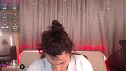 Snapshot of j_a_x_x_x_o_n chatting on July 21, 2026, 12:29 pm Hey im Jaxxxon check my info online show from July 21, 2026, 12:29 pm