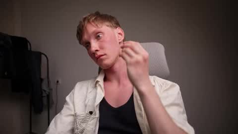 Snapshot of j_akira13 chatting on February 1, 2026, 7:23 pm Danny online show from February 1, 2026, 7:23 pm