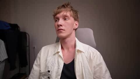 Snapshot of j_akira13 chatting on February 14, 2026, 8:00 am Danny online show from February 14, 2026, 8:00 am