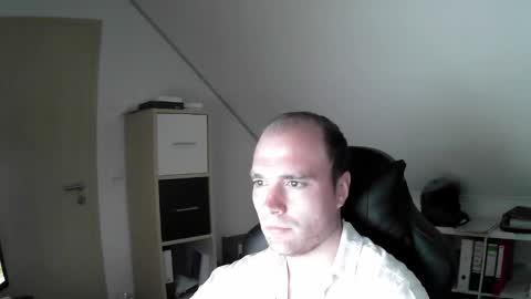 here4y online show from September 16, 2025, 10:05 am