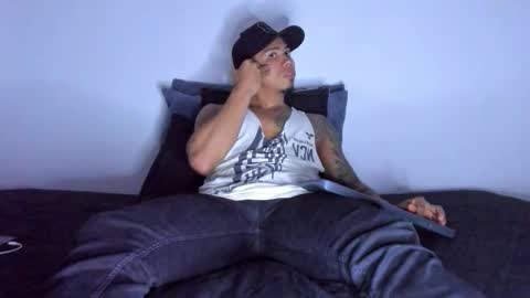 i am juan musiry independent model  online show from December 17, 2025, 4:07 am