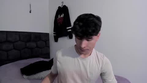 Snapshot of j_u_p_i_t_e_r chatting on December 27, 2024, 4:10 pm Noah online show from December 27, 2024, 4:10 pm