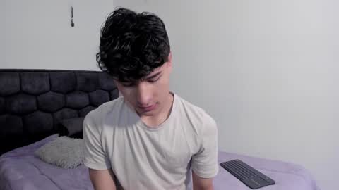 Snapshot of j_u_p_i_t_e_r chatting on December 30, 2024, 1:25 pm Noah online show from December 30, 2024, 1:25 pm