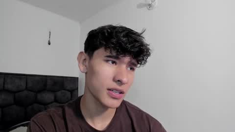 Snapshot of j_u_p_i_t_e_r chatting on January 8, 2025, 3:39 pm Noah online show from January 8, 2025, 3:39 pm