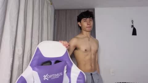 Snapshot of j_u_p_i_t_e_r chatting on October 15, 2025, 3:34 pm Noah online show from October 15, 2025, 3:34 pm