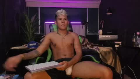 Snapshot of jack_castell chatting on July 7, 2026, 11:53 pm JACK CASTELL online show from July 7, 2026, 11:53 pm