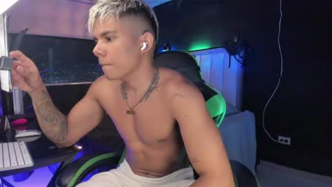 Snapshot of jack_castell chatting on July 23, 2026, 1:58 am JACK CASTELL online show from July 23, 2026, 1:58 am