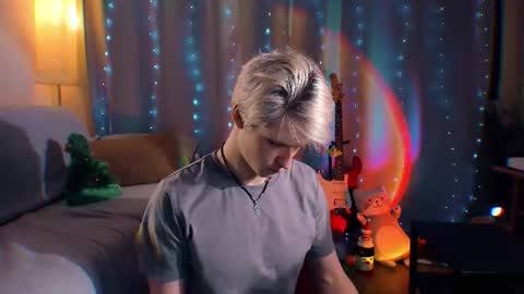 brestonsweet online show from December 19, 2025, 6:42 am