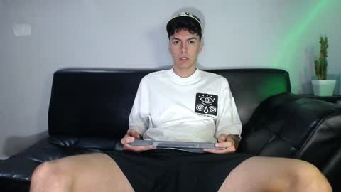 INDEPENDENT MODEL online show from December 6, 2024, 10:05 am