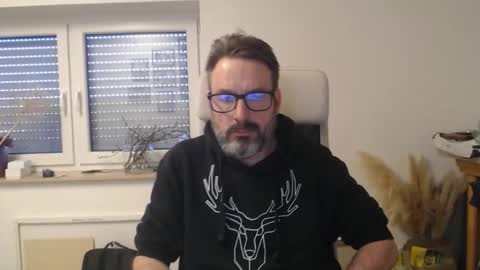 jackbauer9999 online show from April 2, 2026, 4:37 pm